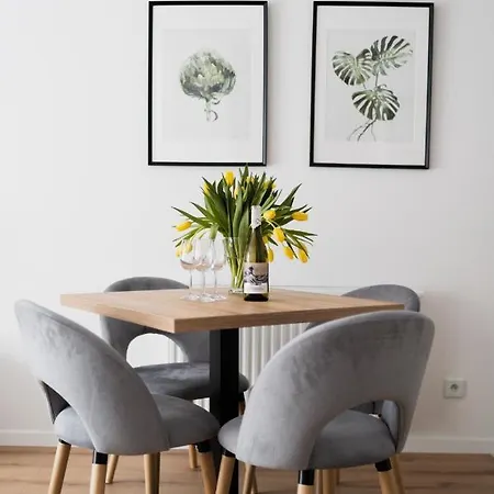 Square Apartman *